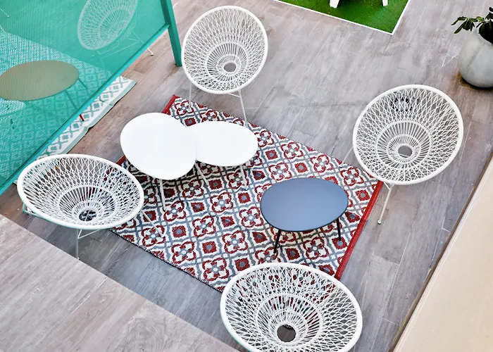 Home Art Apartments Salamanca